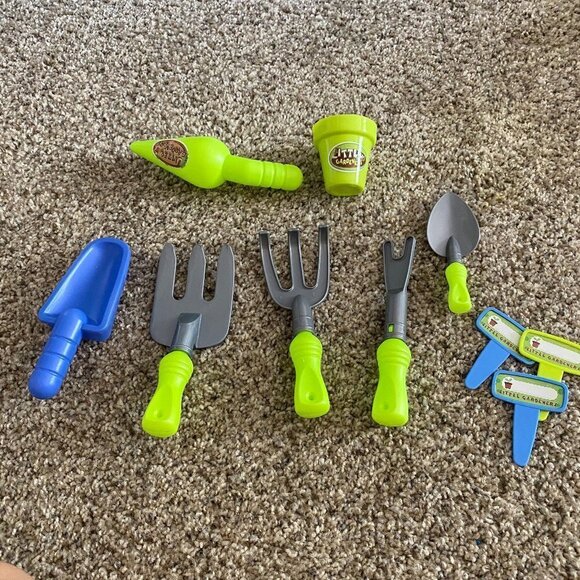 Other - KID'S GARDENING TOOLS TOY PLAY SET STEM